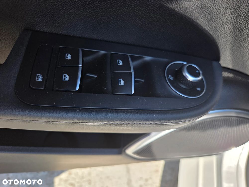 Alfa Romeo Giulia 2.9 Bi Turbo V6 Quadrifoglio - 9