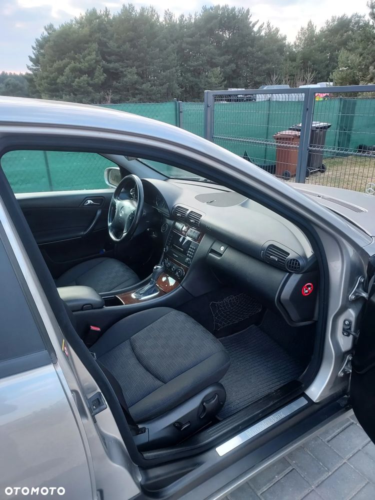 Mercedes-Benz Klasa C 180 Kompressor Automatik Classic - 9