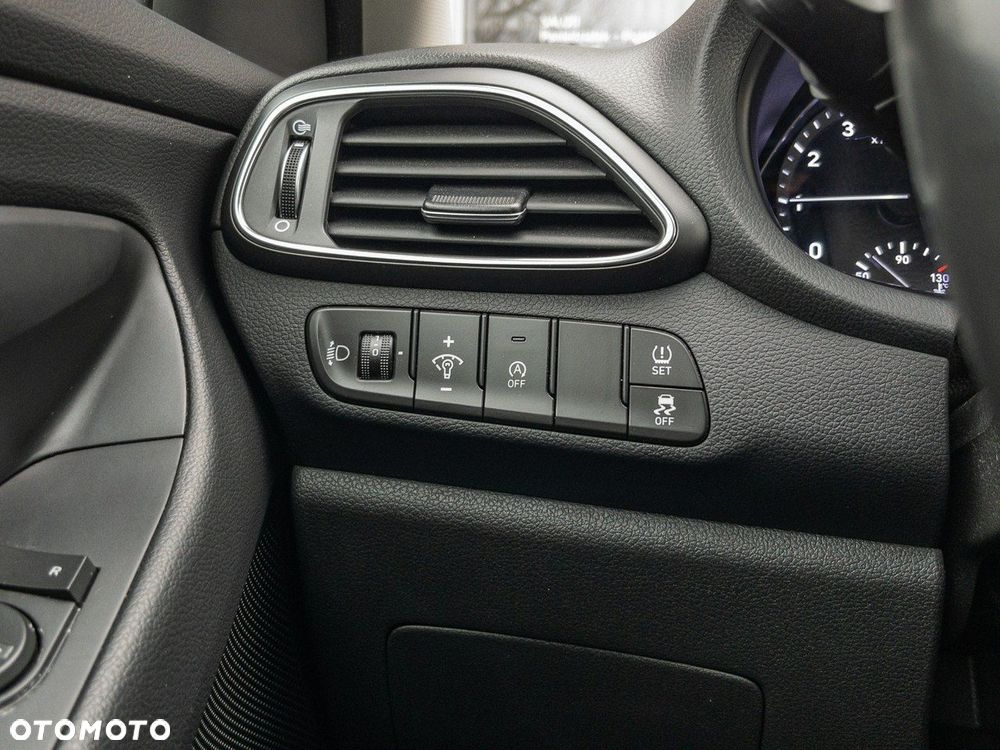 Hyundai i30 1.5 DPI Modern - 14