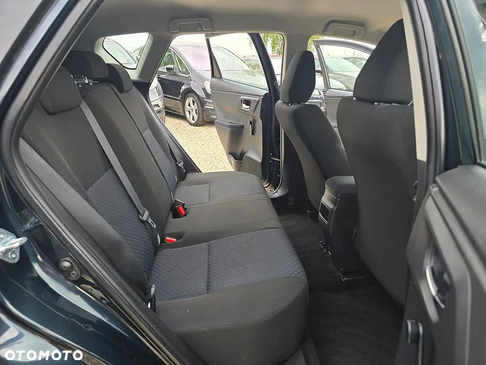 Toyota Auris 1.33 Dual-VVT-i Comfort - 24