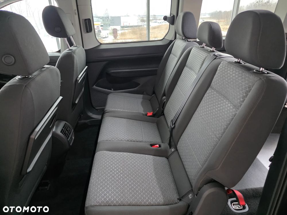 Ford Tourneo Connect Grand - 13