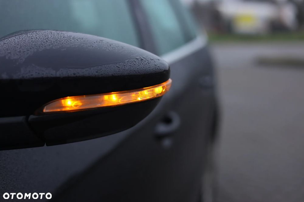 Volkswagen Passat - 17