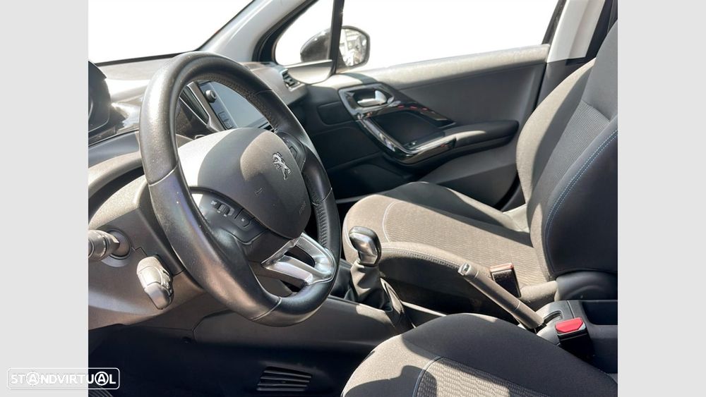 Peugeot 208 1.2 PureTech Allure - 14