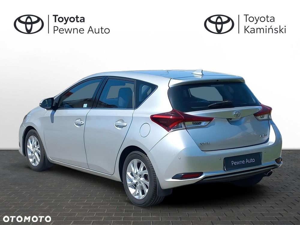 Toyota Auris 1.6 D-4D Premium - 3