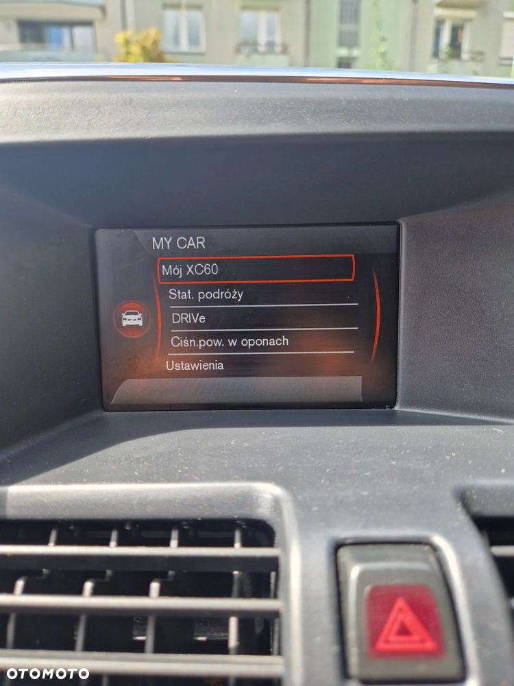 Volvo XC 60 D4 Momentum - 24