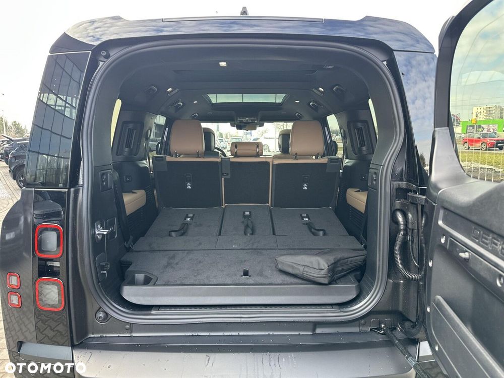 Land Rover Defender 3.0 D350 mHEV X-Dynamic HSE - 24