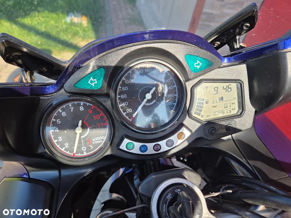 Yamaha FJR - 7