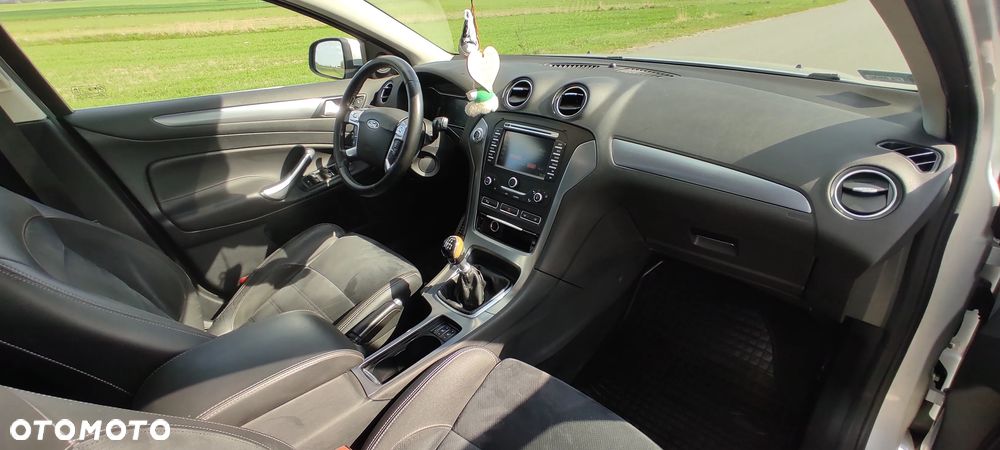 Ford Mondeo 2.2 TDCi Titanium - 13