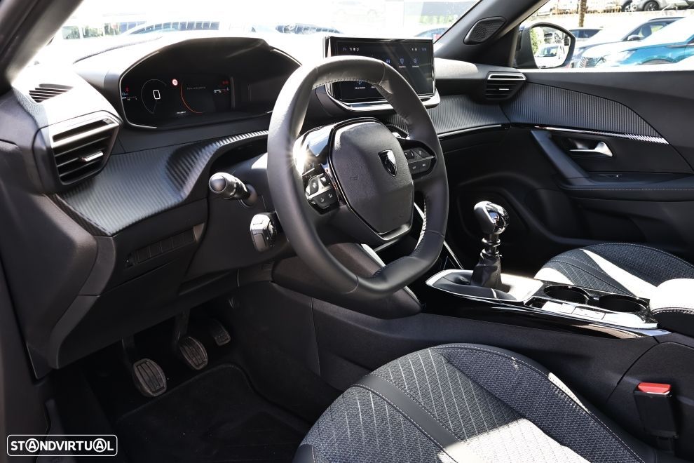 Peugeot 2008 1.2 Allure - 14