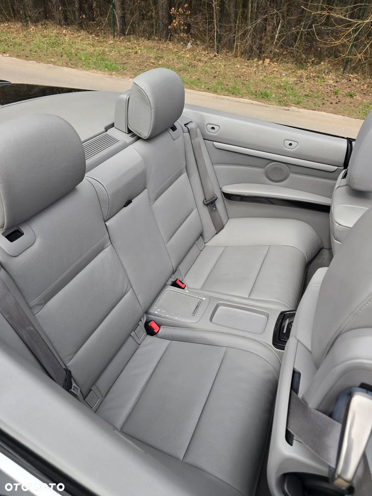 BMW Seria 3 330i M Sport Edition - 27