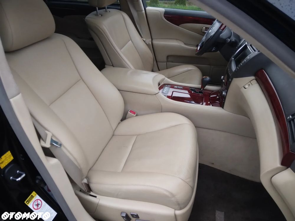 Lexus LS 460 Prestige - 18
