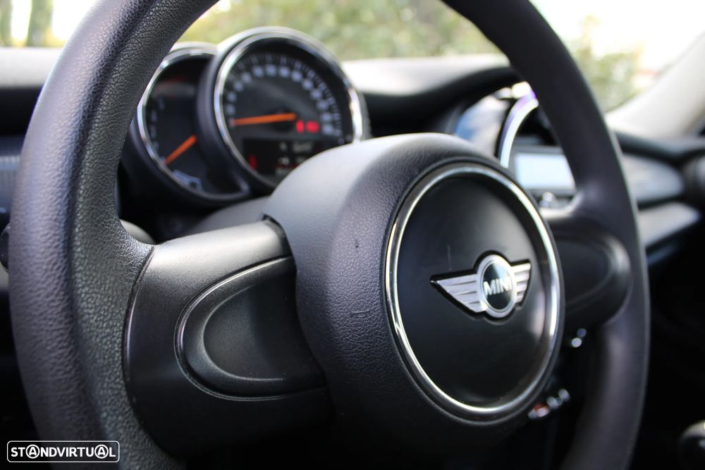 MINI 3 Portas One D Metropolitan - 12