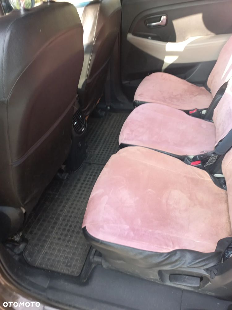 Kia Carens 1.6 GDI M - 13