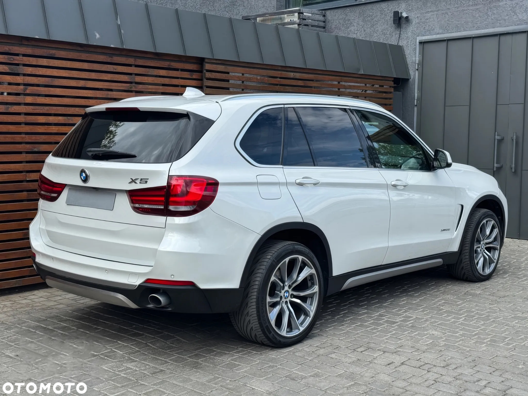 BMW X5 xDrive35i - 4