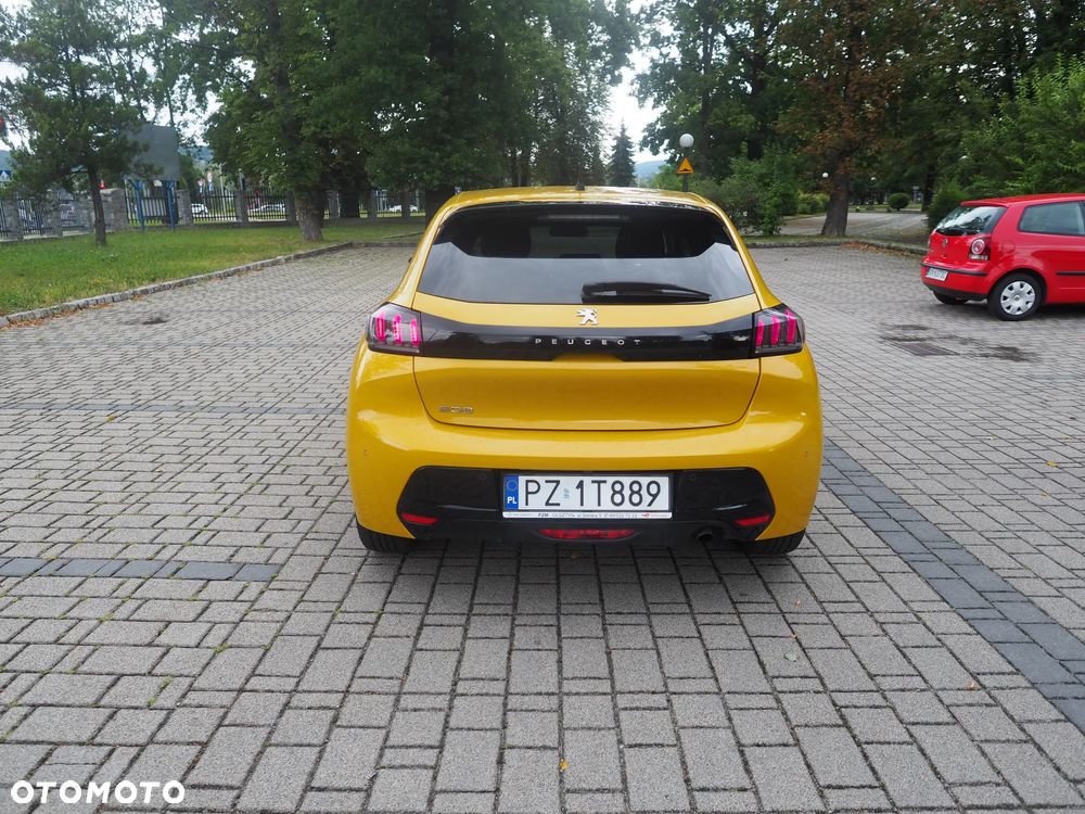 Peugeot 208 1.2 T Allure S&S - 5