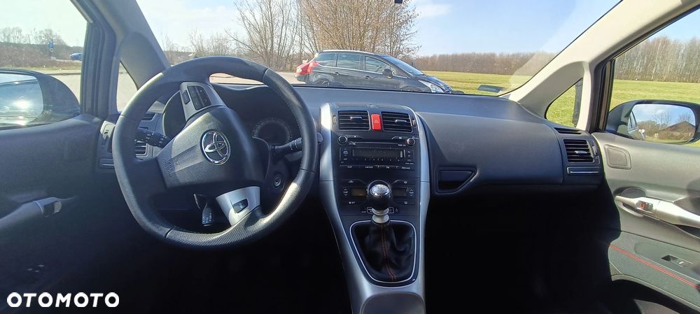 Toyota Auris 2.0 D-4D Executive - 11