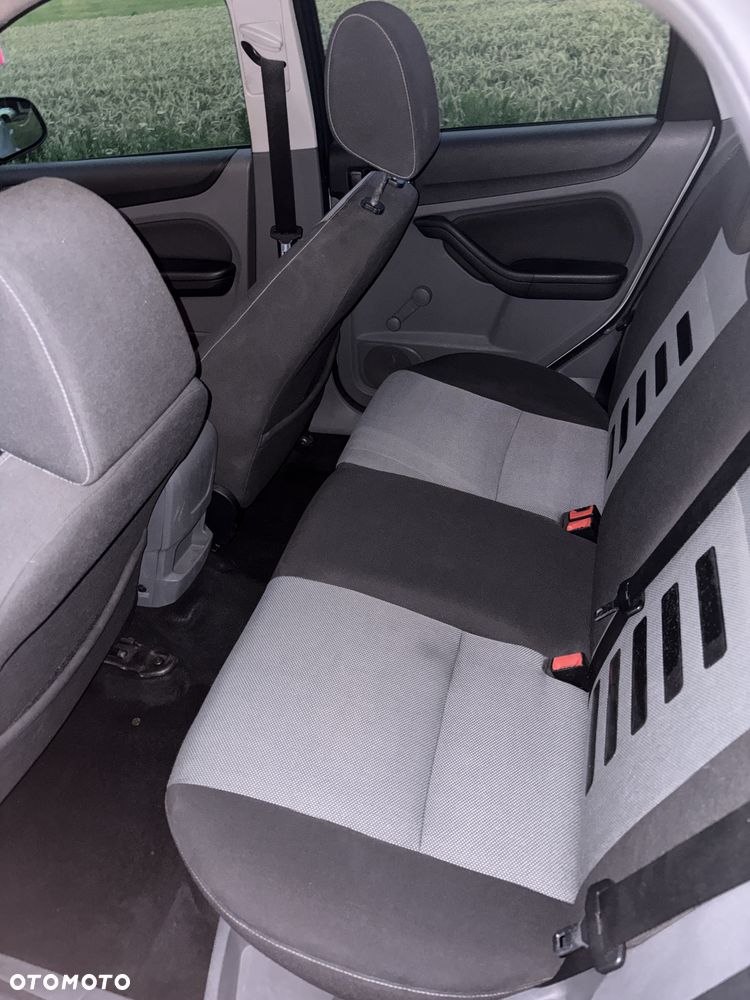 Ford Focus - 7
