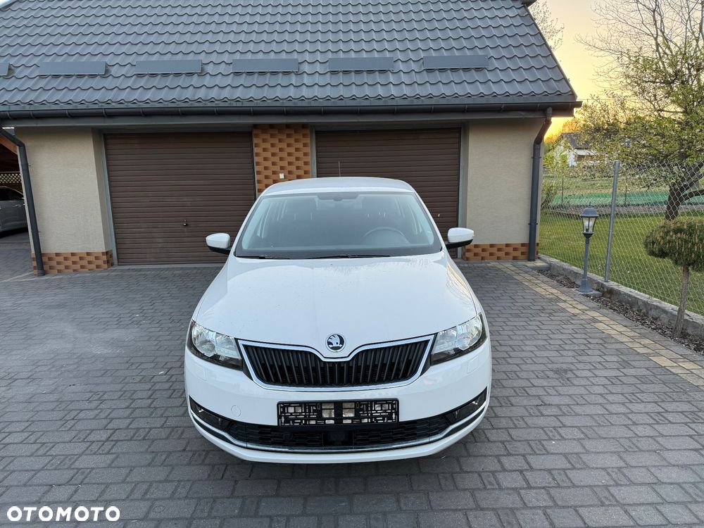 Skoda RAPID 1.0 TSI Cool Edition R&G - 3