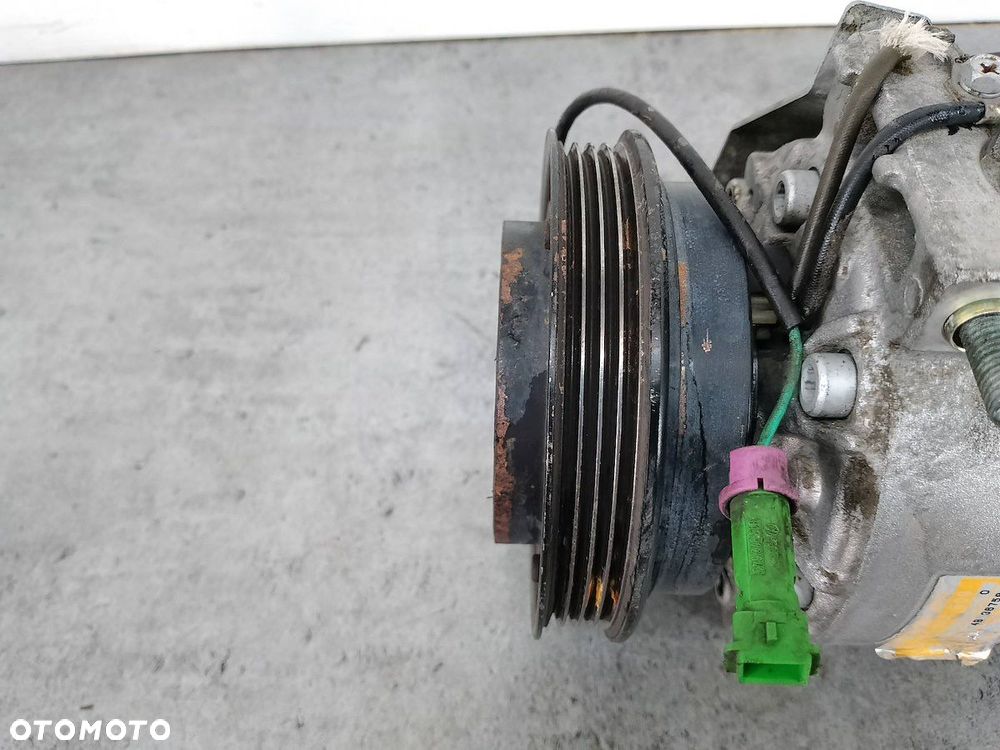 POMPA, SPRĘŻARKA KLIMATYZACJI AUDI A4 B5 8D0260808 447220-8350 1.8 20V - 6