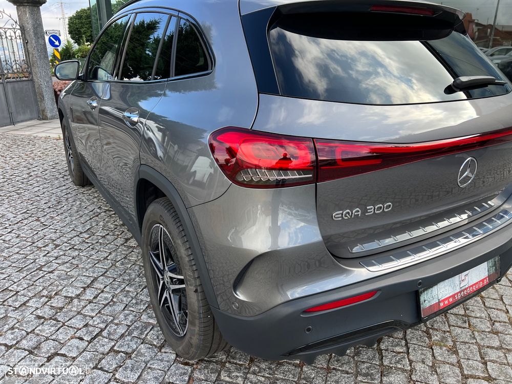 Mercedes-Benz EQA 300 4Matic AMG Line - 8