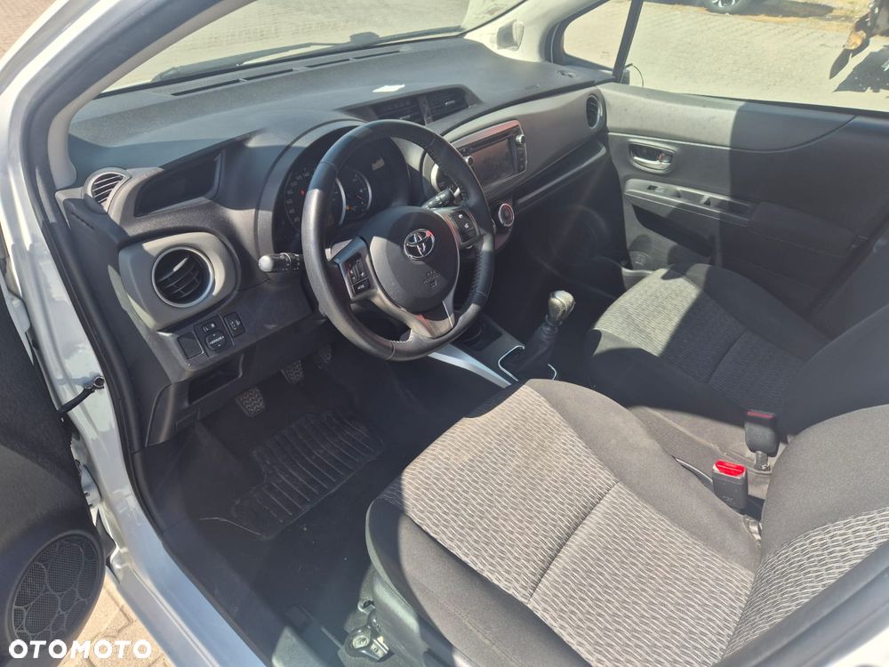 Toyota Yaris 1.4 D-4D Comfort - 12