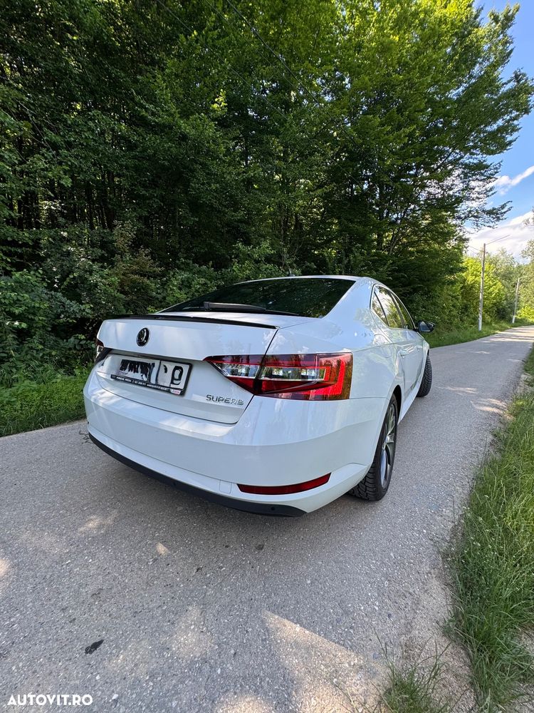Skoda Superb 2.0 TDI DSG L&K - 5