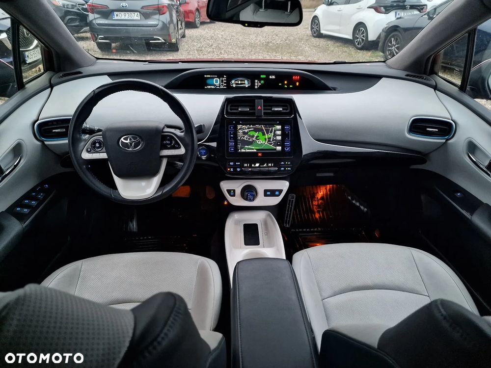 Toyota Prius Hybrid Executive - 19