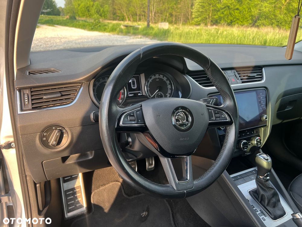 Skoda Octavia 2.0 TDI 4x4 Style DSG - 11