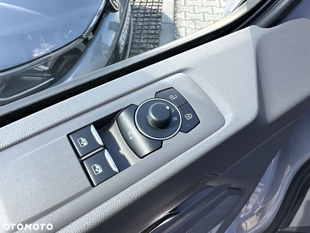 Volkswagen Transporter - 23