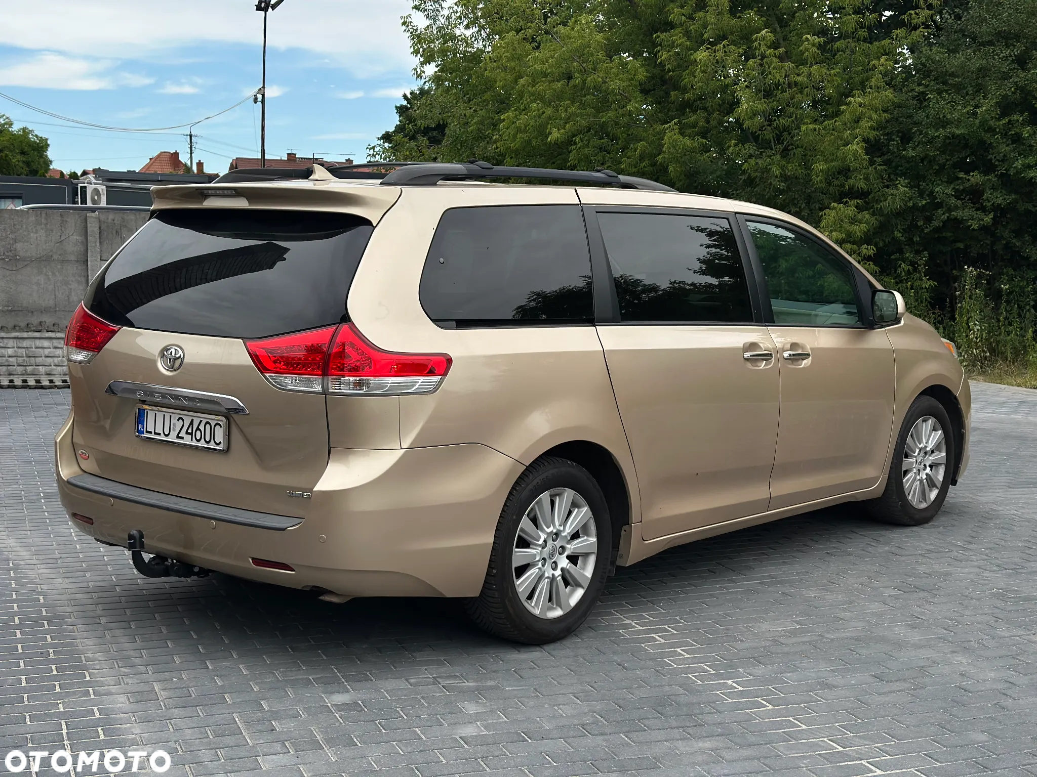 Toyota Sienna - 5