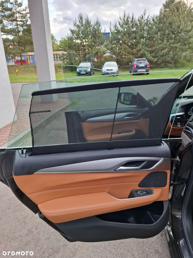 BMW 6GT - 19
