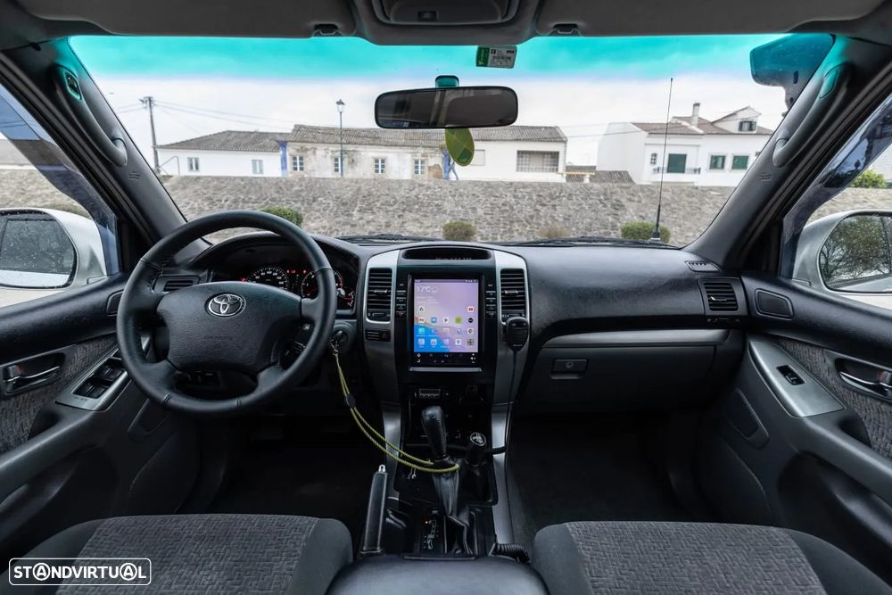 Toyota Land Cruiser 3.0 D-4D Std Aut - 8