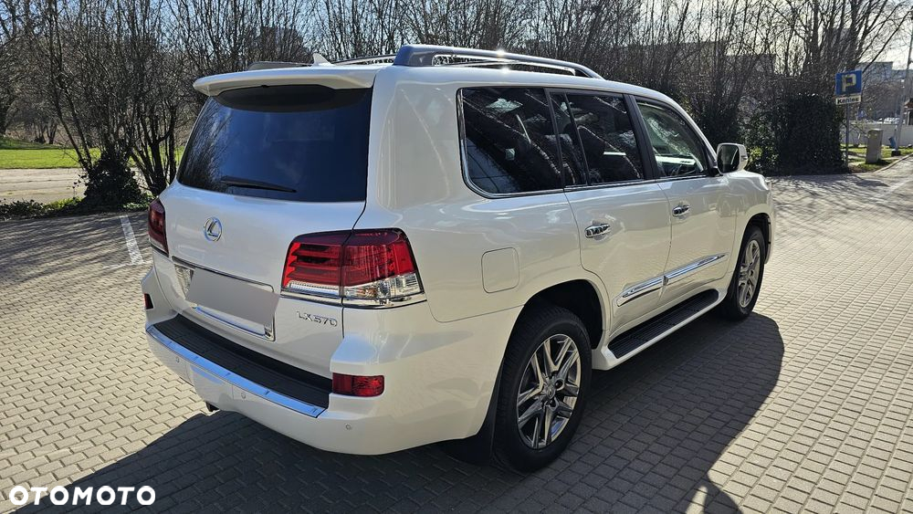 Lexus LX 570 Omotenashi - 4