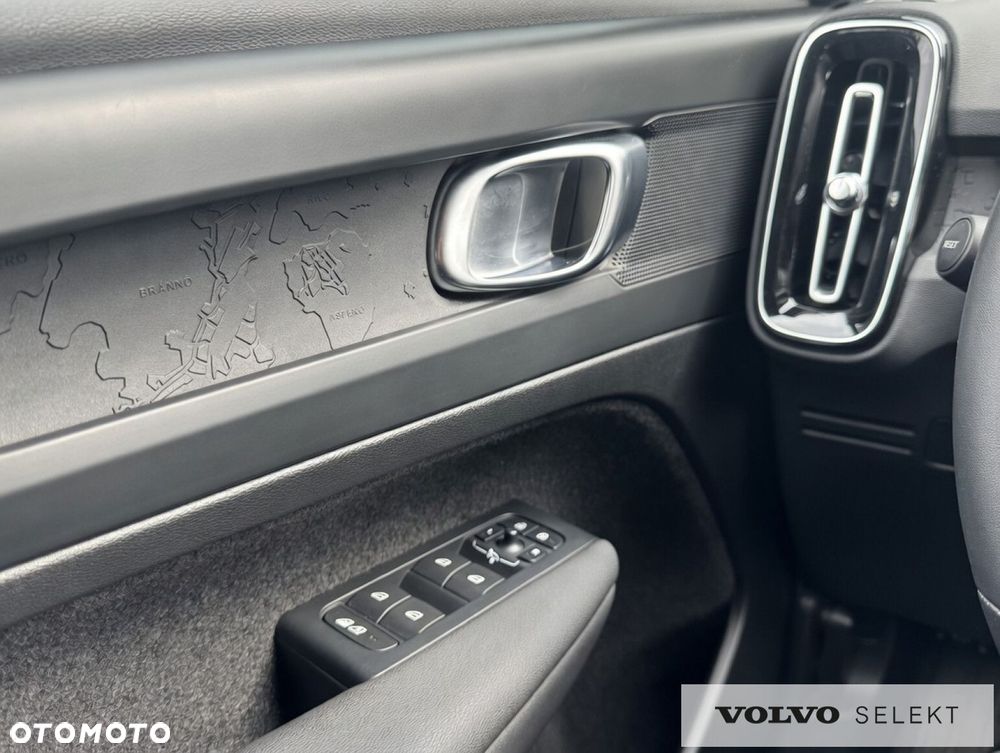 Volvo XC 40 - 33