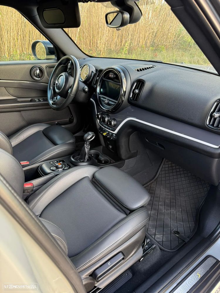 MINI Countryman Cooper SE ALL4 Auto - 9