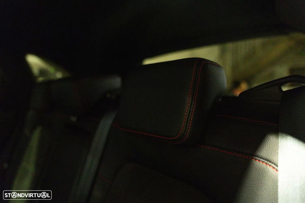 Ford Kuga 1.5 EcoBoost ST-Line - 12