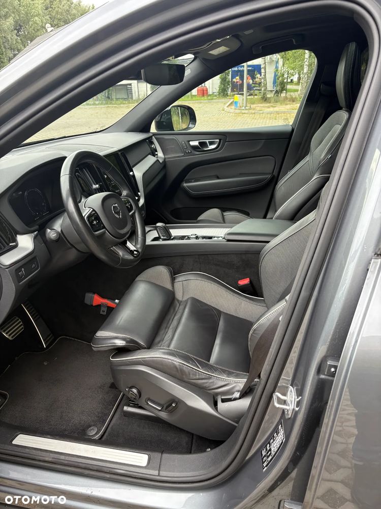 Volvo XC 60 B5 B Momentum Pro - 10