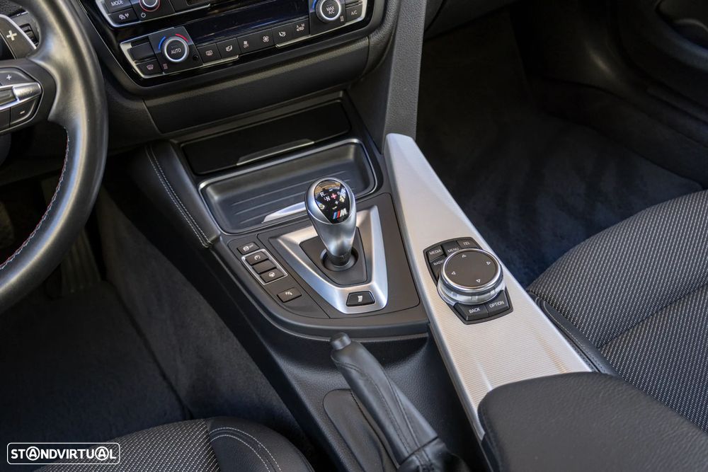 BMW M4 Auto - 29