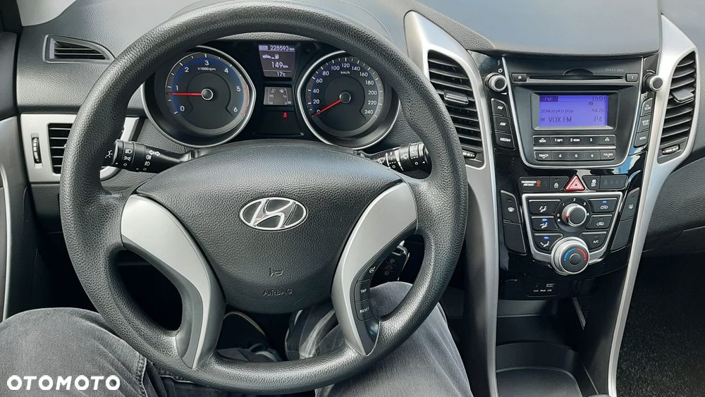 Hyundai i30 blue 1.6 CRDi Classic - 11