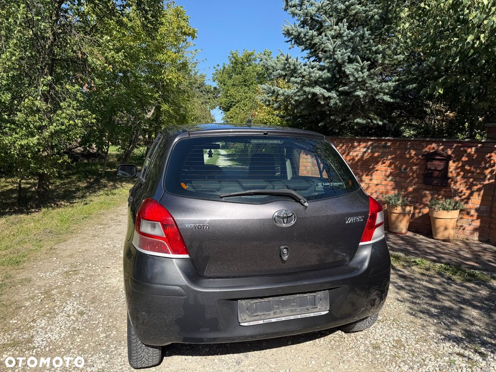 Toyota Yaris 1.0 VVT-i - 6