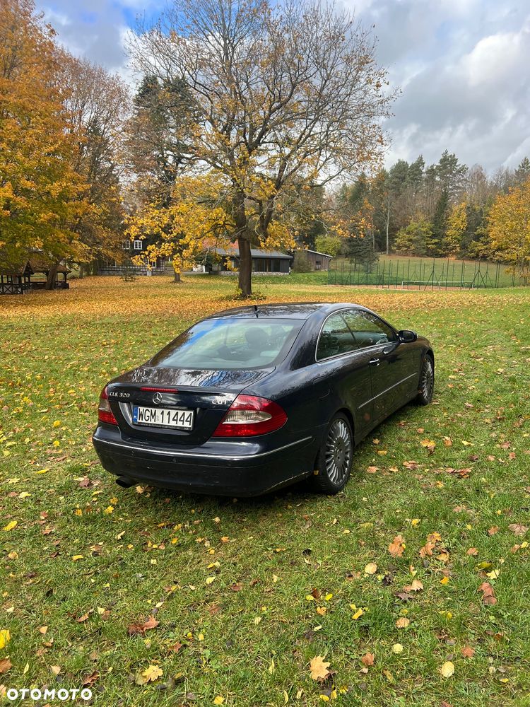 Mercedes-Benz CLK Coupe 320 CDI 7G-TRONIC Avantgarde - 4