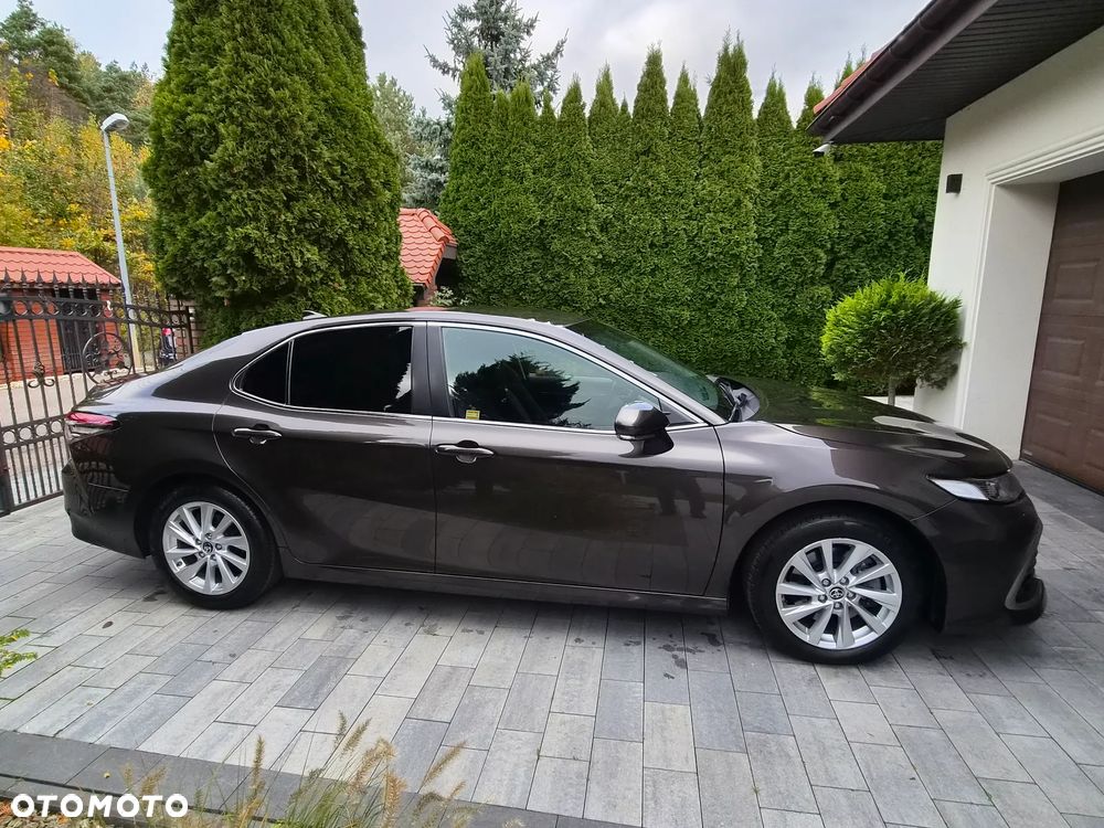 Toyota Camry - 23
