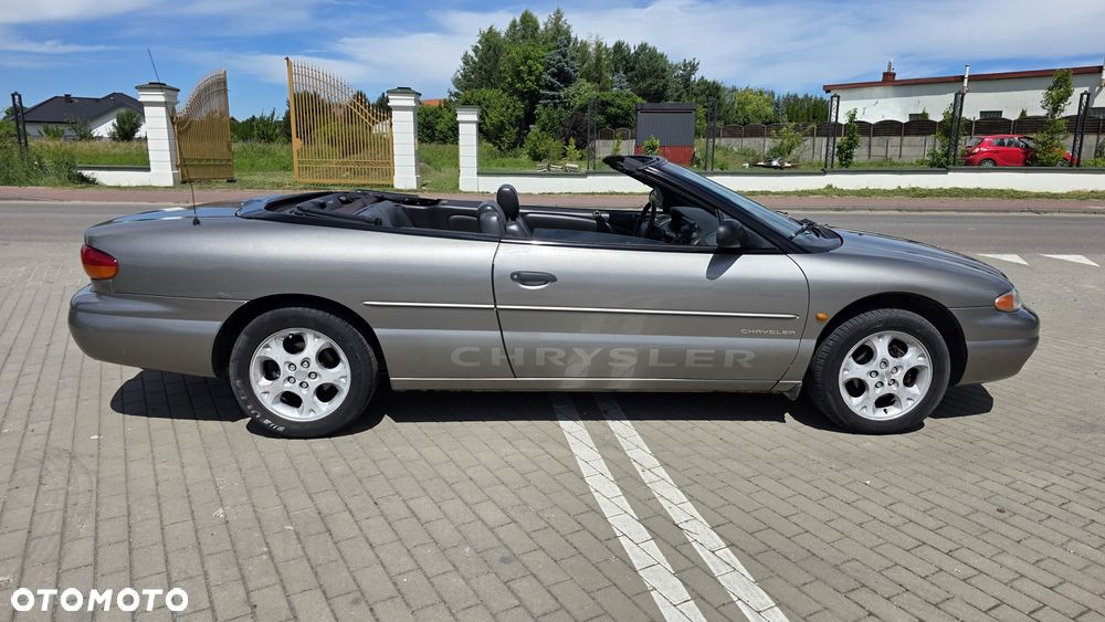 Chrysler Stratus - 1