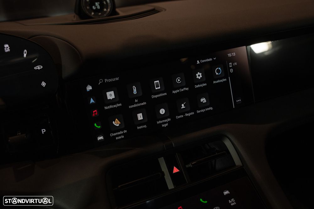 Porsche Taycan Cross Turismo 4 - 25