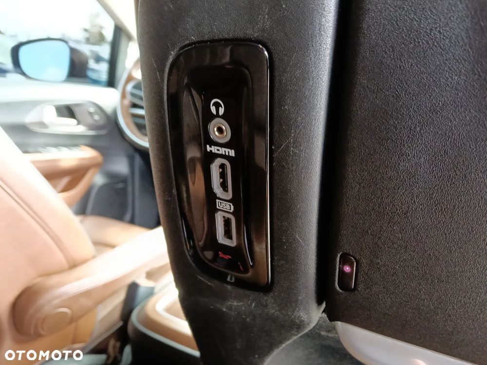 Chrysler Pacifica - 16