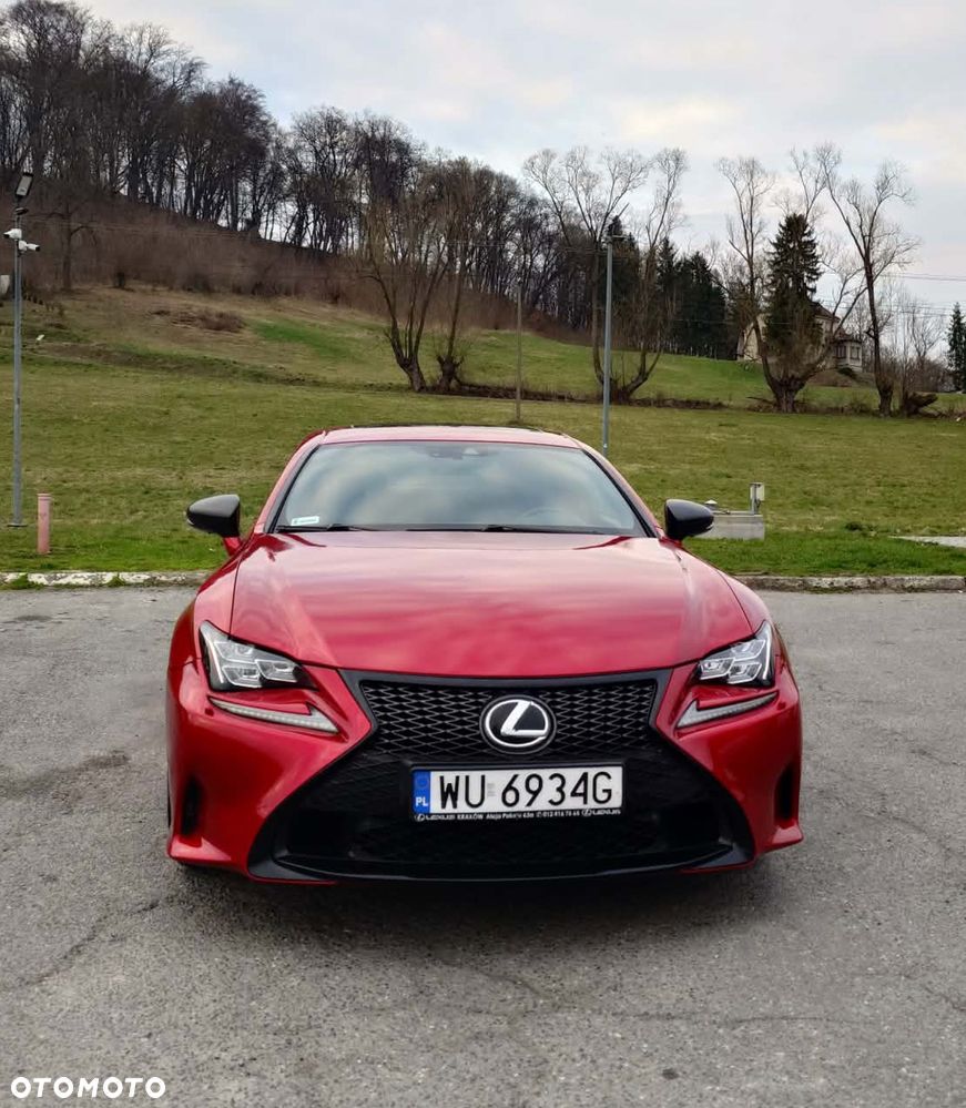 Lexus RC 200t / 300 F Sport - 12