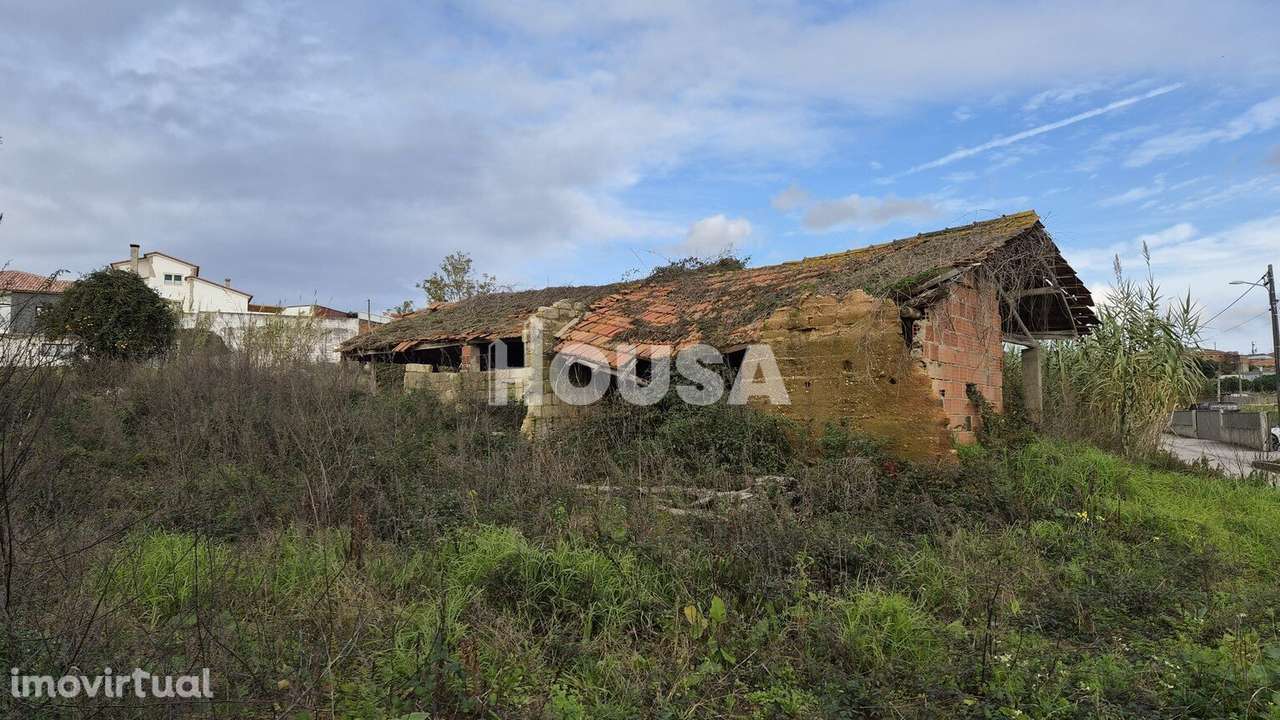 Terreno Urbano com 613m² | Possibilidade de Construção de 2 Moradia... - Grande imagem: 3/8