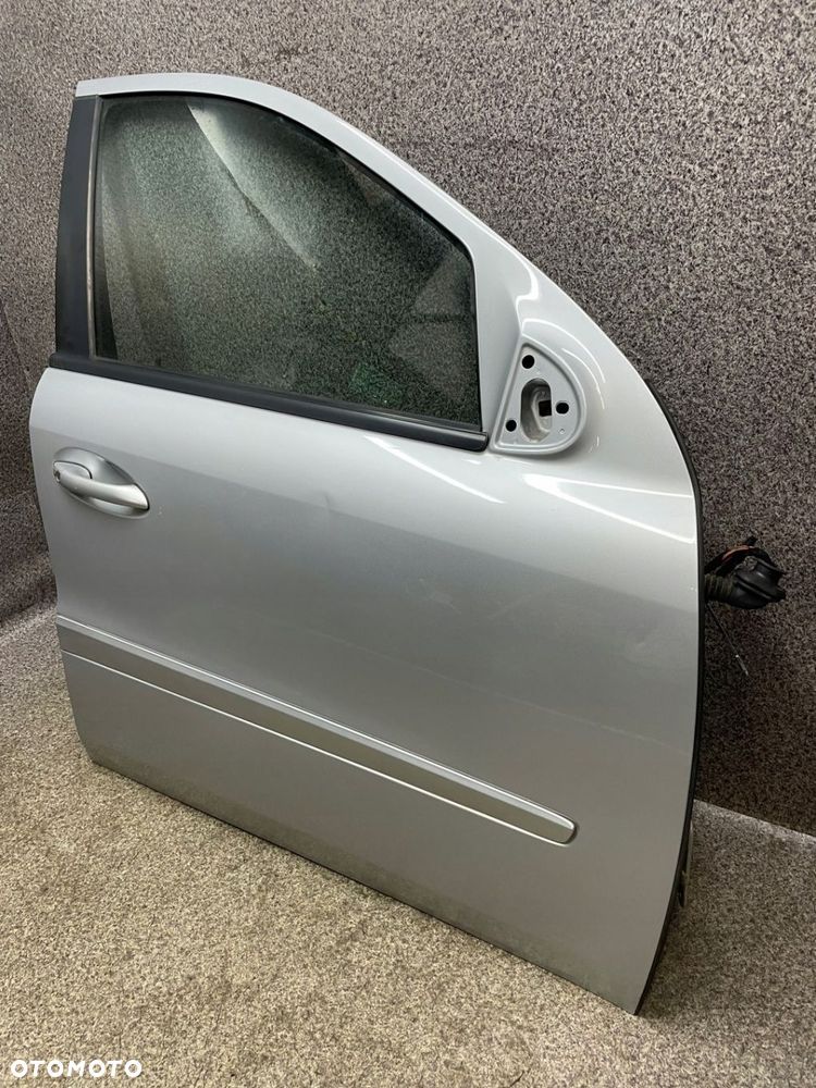 Drzwi prawy przod przednie srebrne C775 775U Mercedes W164 ML 100-120 umFe - 4