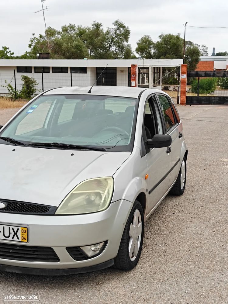 Ford Fiesta 1.4 TDCi Ambiente - 16