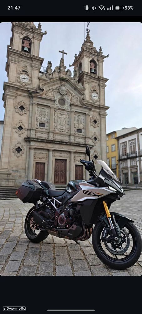Suzuki GSX - 5